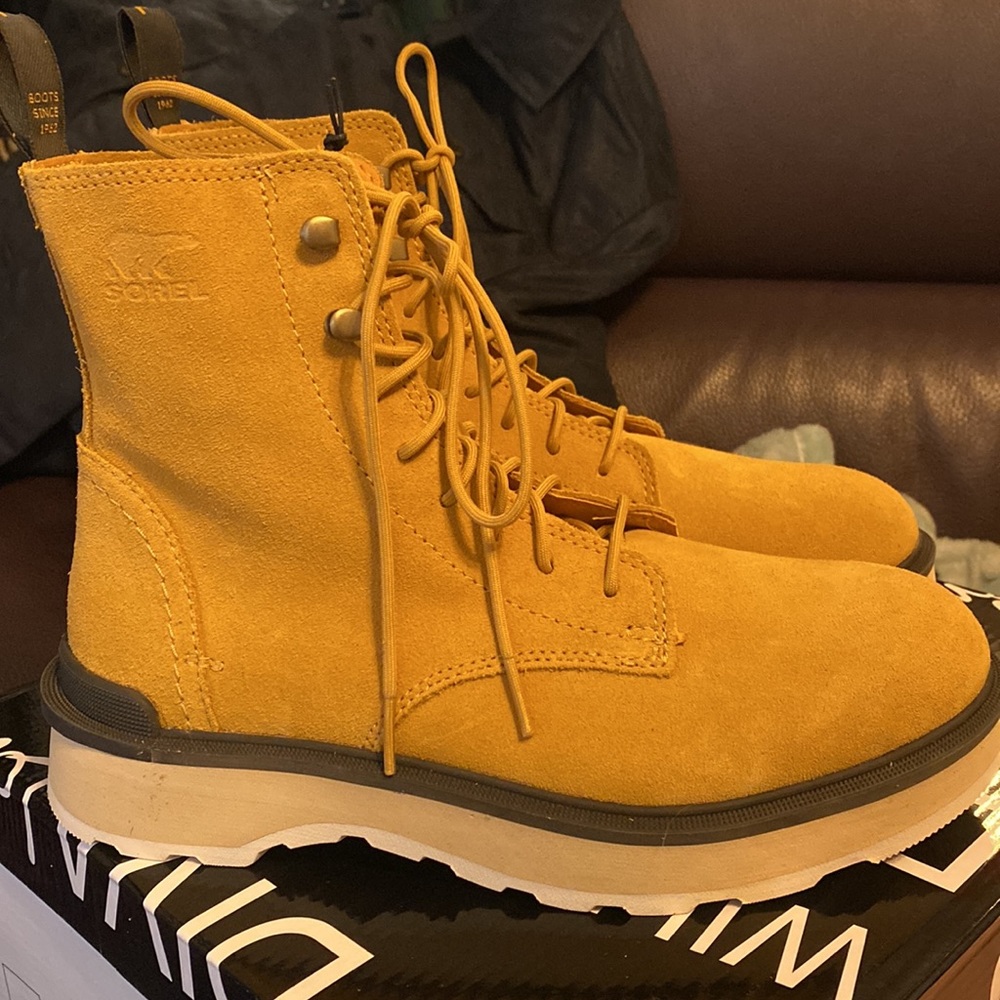 tan ankle boot